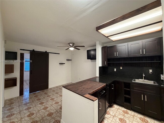 Building Photo - 1245 Pennsylvania Ave Unit 9