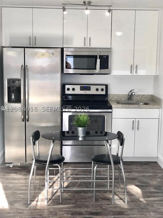 Building Photo - 2344 W Flagler St Unit 1