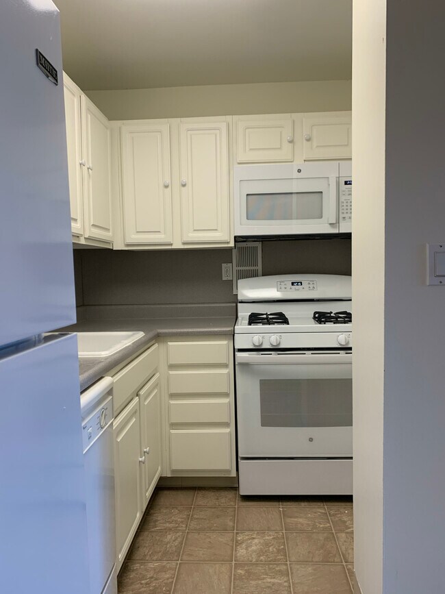 Photo - 185 Freeman St Unit 843