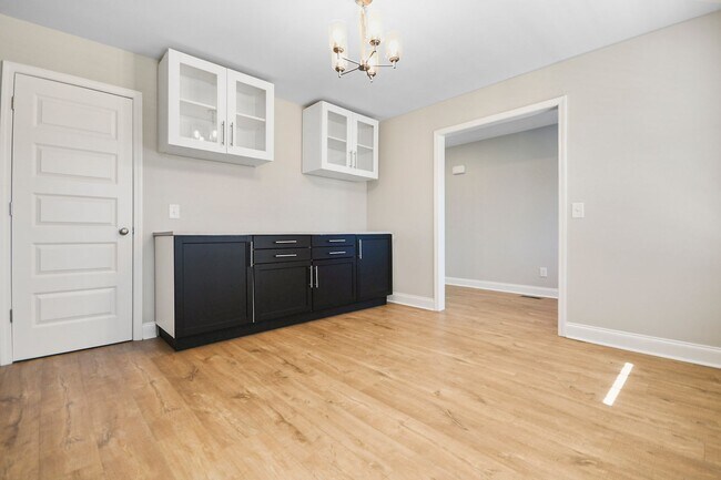 Photo - Pet Friendly Four Bedroom!
