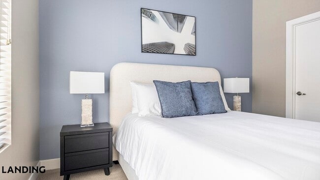 Photo - 1000 S Broadway Unidad 111