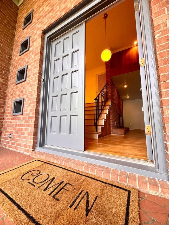 Photo - 4 Bedroom Jamestown Beauty!