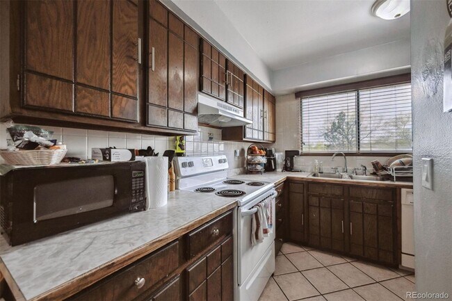 Photo - 2567 Rainbow Dr