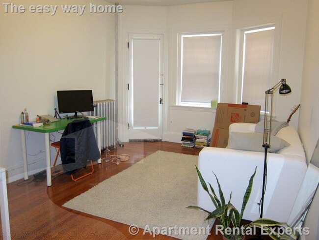 Building Photo - 163 Summer St Unit #9