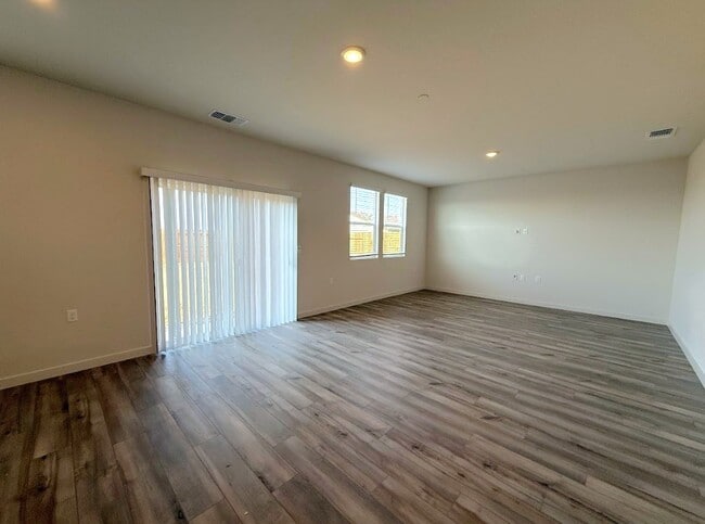 Photo - 4776 Athena Dr