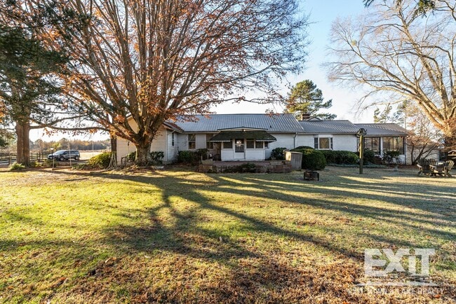 Photo - 3 Bedroom 2 Bathroom Home