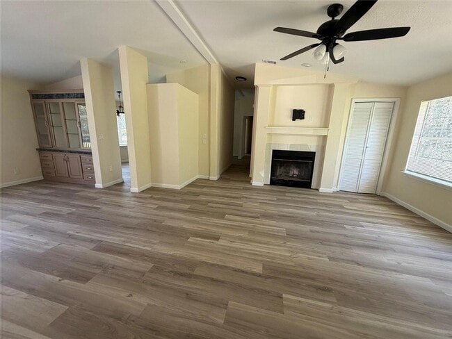 Photo - 236 Live Oak Dr