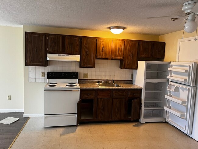 Photo - 39 Dinan Dr Unit 19