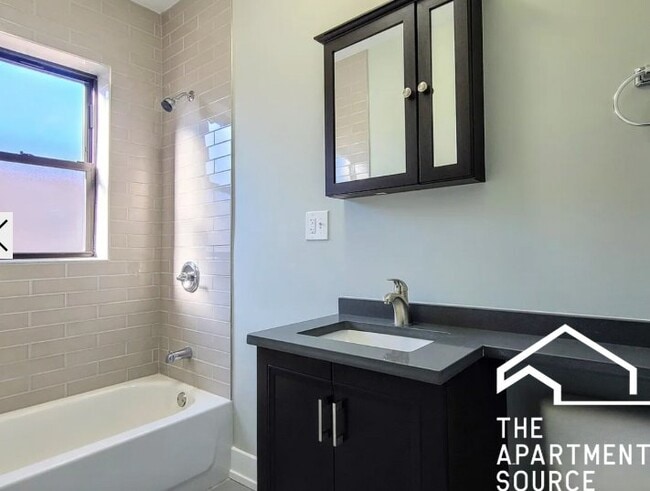 Photo - 624 W Cornelia Ave Unidad N2