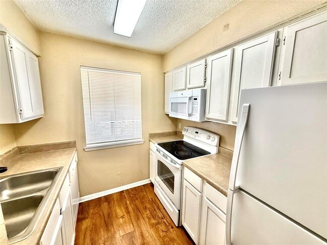 Photo - 8811 Schick Rd