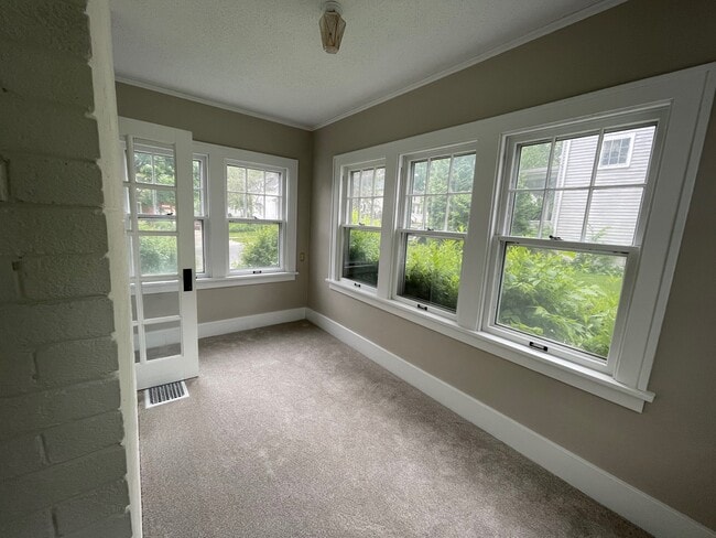 2209 Iowa St