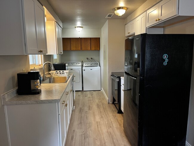 Photo - 925 Olympic Ave