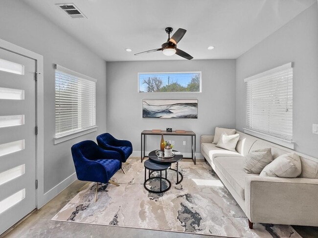 Photo - 6902 Carver Ave