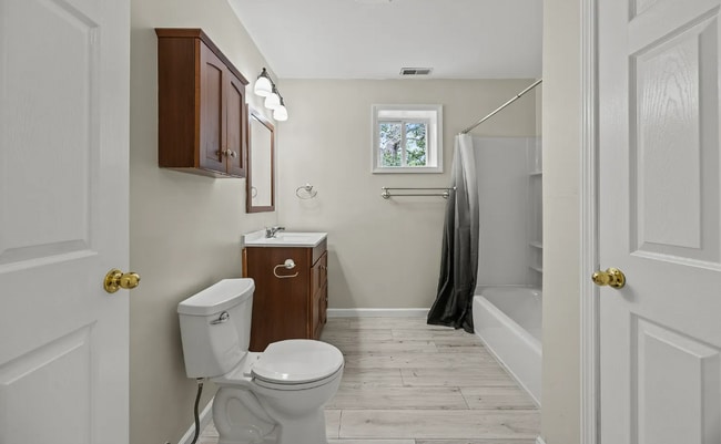 Photo - 20 School St