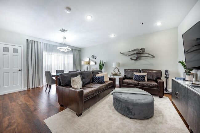 Photo - 517 74th St Unit 413
