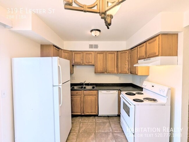 Photo - 319 E Lester St