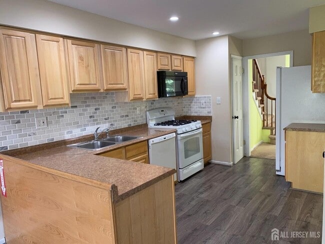 Photo - 22 Maddaket Ct