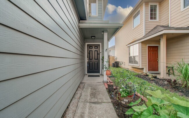 Photo - 14319 Mirkwood Ln