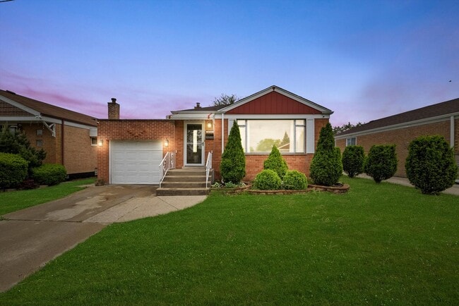 Photo - 4223 W 82nd St