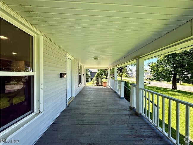 Building Photo - 19137 Westwood Dr Unit 2 Rental