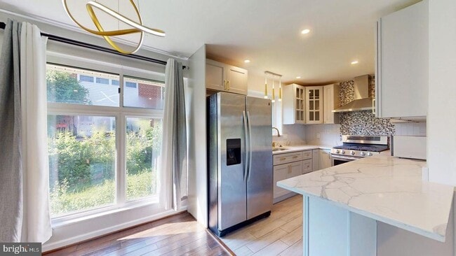 Photo - 6337 Phyllis Ln