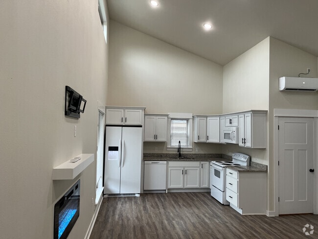Building Photo - 7002 Old Tom Box Rd Unit A Rental