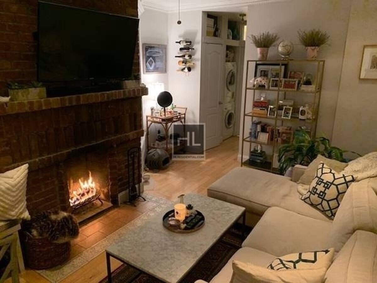 Photo - E 25TH ST. Unit 5E