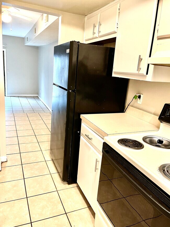 Photo - 597 Delzan Pl