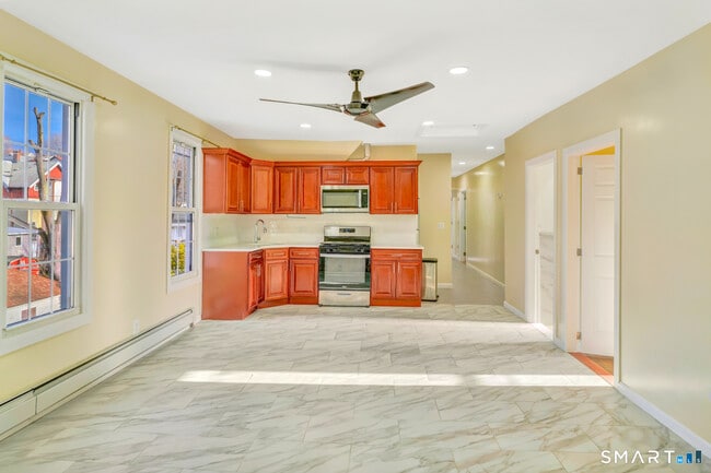 Photo - 27 Walnut Ave Unidad 3rd Floor