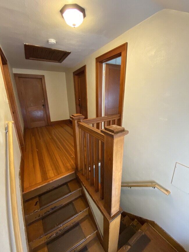 Photo - 810 Range St