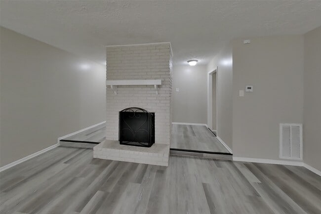Photo - 3815 Regency Dr