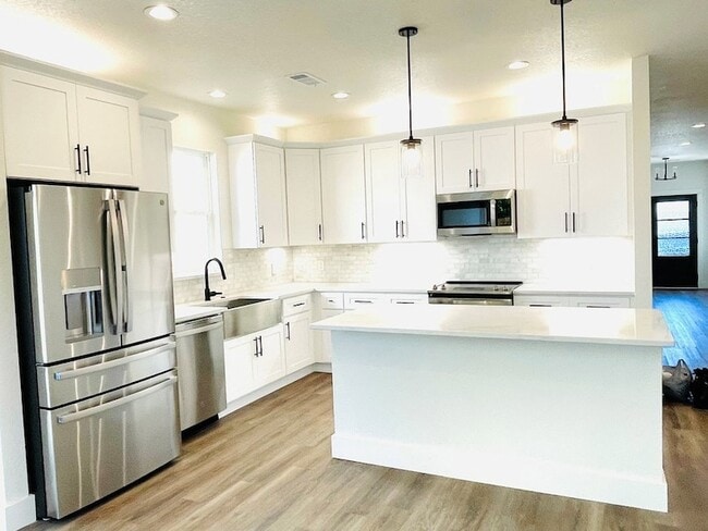 Photo - 706 Cirrus Ln