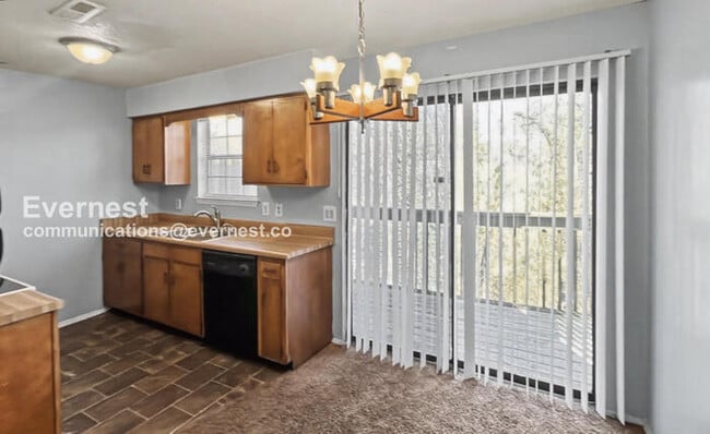 Photo - 3309 Pinewood Terrace