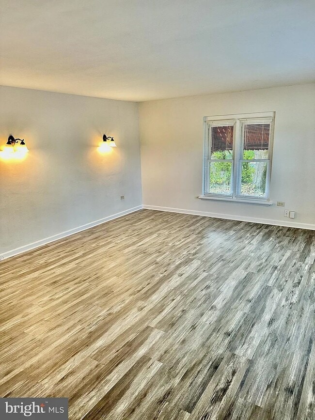 Photo - 602 E Maple St