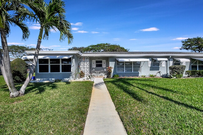 Photo - 735 North Dr