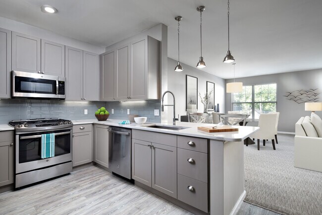 Cocina y sala de estar - Avalon at Chestnut Hill