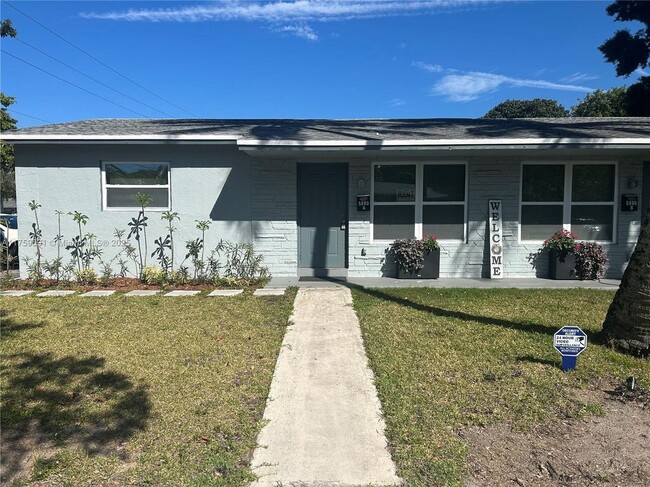 Building Photo - 5880 NW 19th St Rental