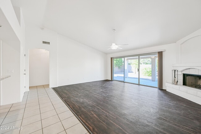 Photo - 5646 W Blackhawk Dr