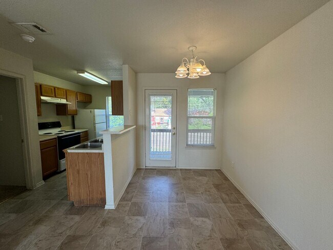 Photo - 413 Creek St Unidad # C