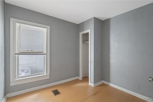 Building Photo - 4 N 4th St Rental