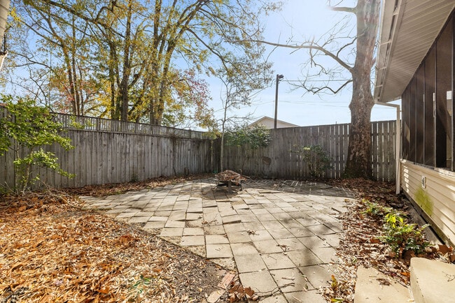 Photo - 160 N 7th St