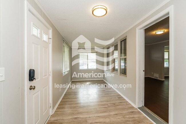 Photo - 5302 Kohout St