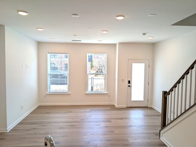 Photo - 400 Willow St