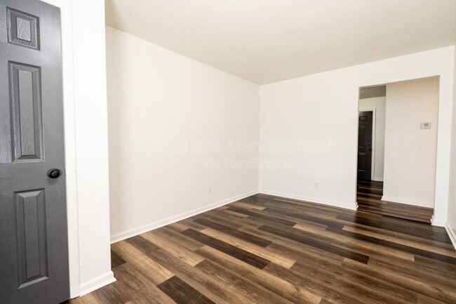 Photo - 1318 N Piatt Ave Unit Apt B