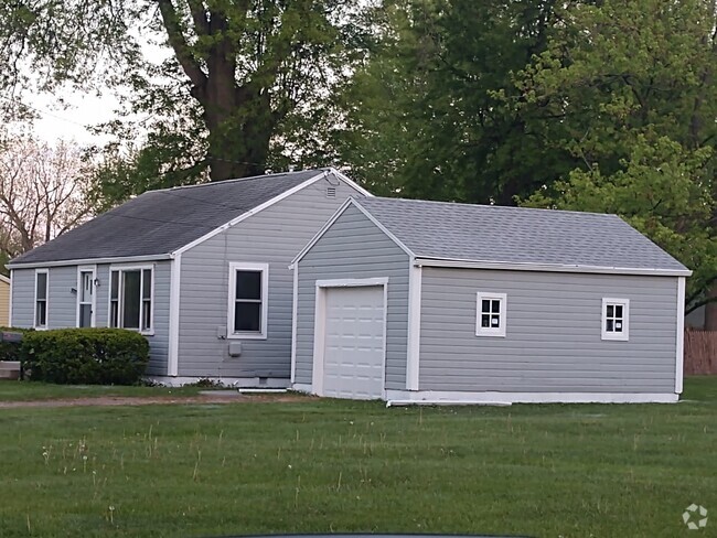 Building Photo - 463 Ashwood Ave Rental