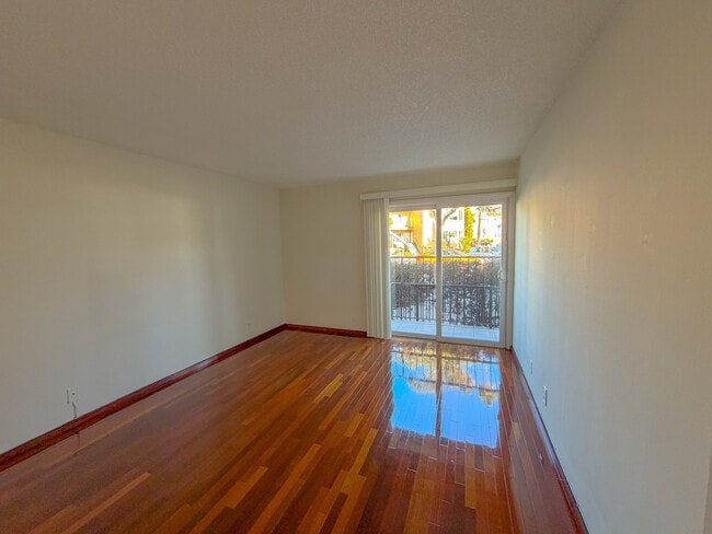 Dormitorio - 1930 Ocean Ave