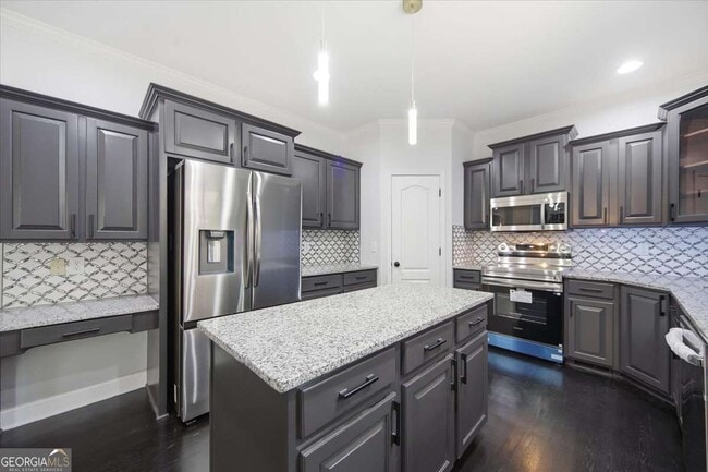 Photo - 2000 Millstone Dr SW