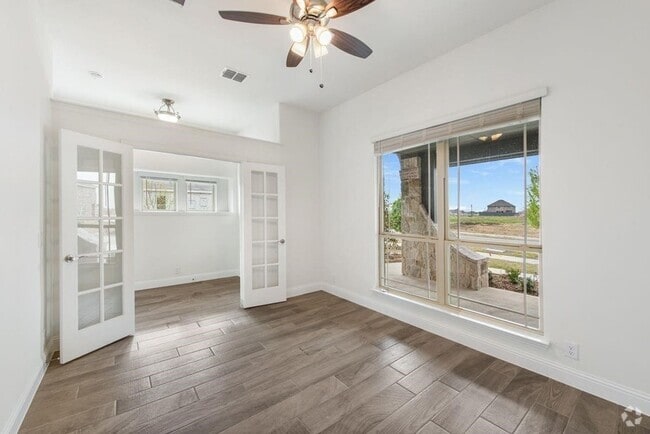 Building Photo - 804 Sedona St Rental
