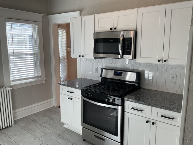 Photo - Beautifully Updated 4 BR/2 BA Upper-Level Duplex in Minneapolis with 2-Car Garage!