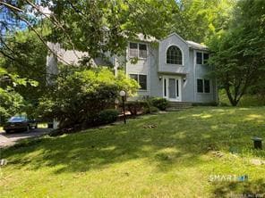 Building Photo - 5 Elena Dr